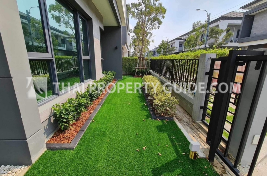 House with Shared Pool in Bangnatrad 